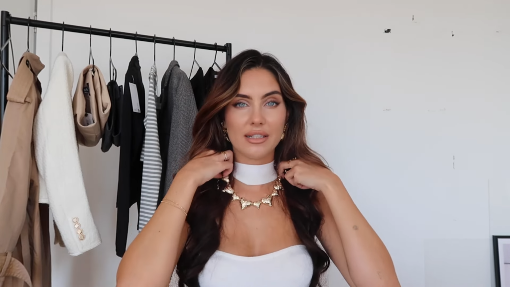 NA-KD Gold Heart Necklace